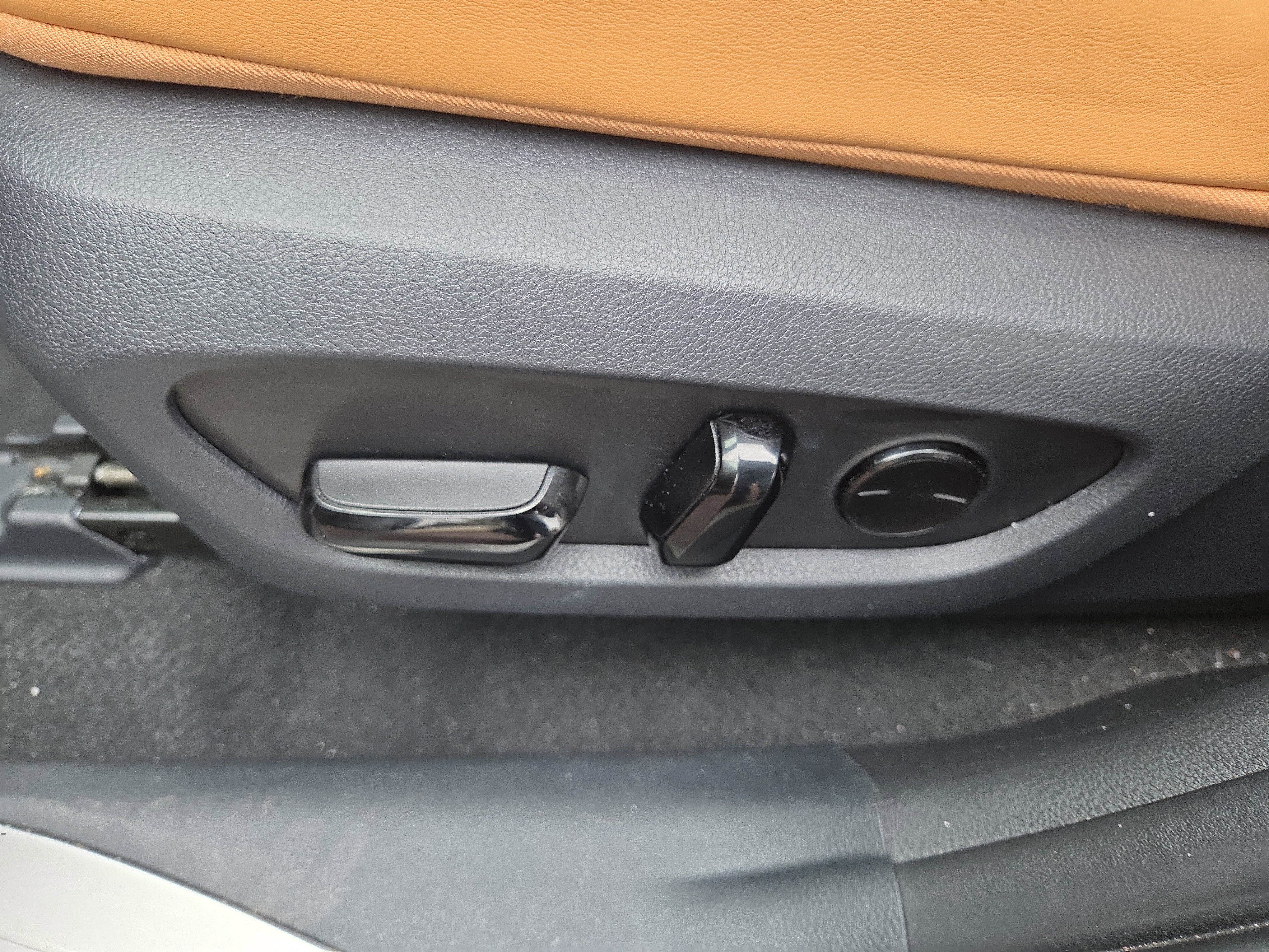 Certified 2025 Lexus NX 350 AWD w/ Accessory Package (2T) image 34