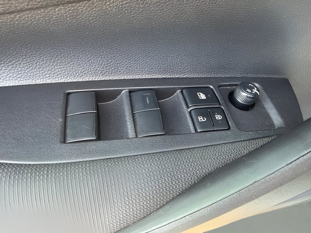 Used 2026 Toyota Corolla LE FWD image 24