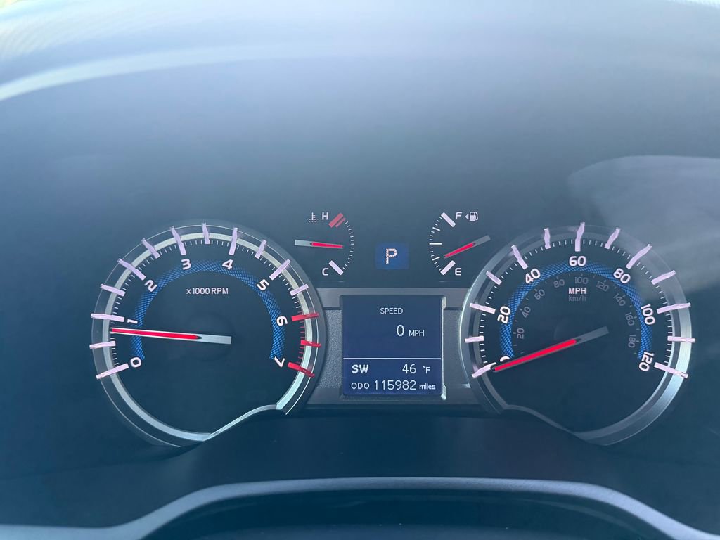 Used 2019 Toyota 4Runner Limited AWD/4WD image 18