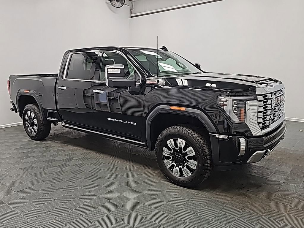 Used 2024 GMC Sierra 2500 Denali w/ Technology Package image 2