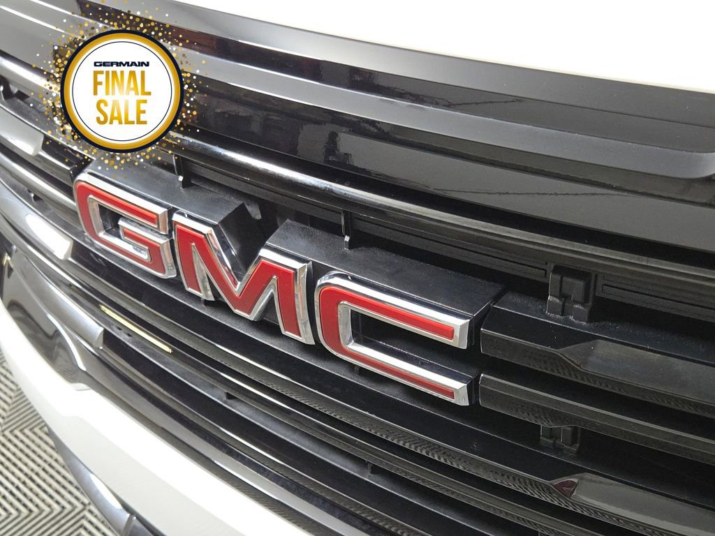 Used 2023 GMC Acadia SLE w/ Driver Convenience Package image 11
