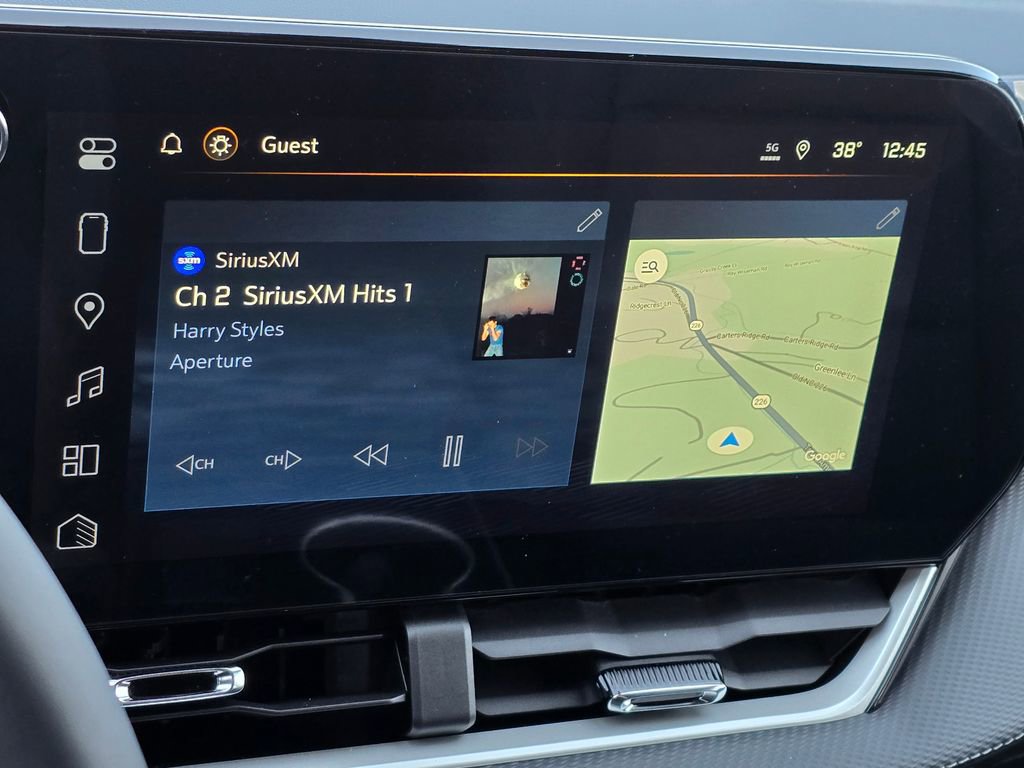 New 2026 Chevrolet Equinox LT w/ Convenience Package II FWD image 32