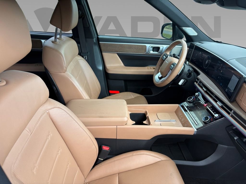 Used 2024 Hyundai Santa Fe Limited image 9