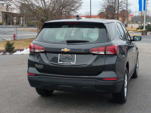 Used 2022 Chevrolet Equinox LS image 3