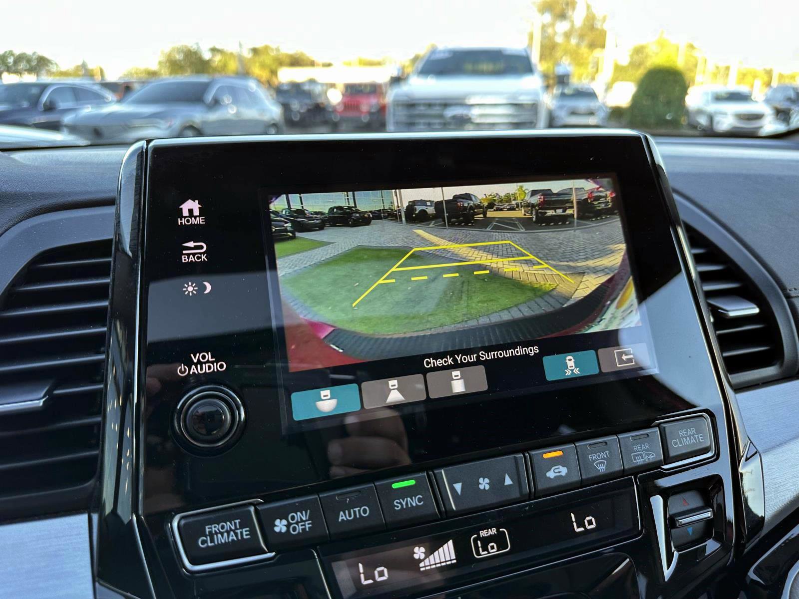 Used 2023 Honda Odyssey Touring image 25