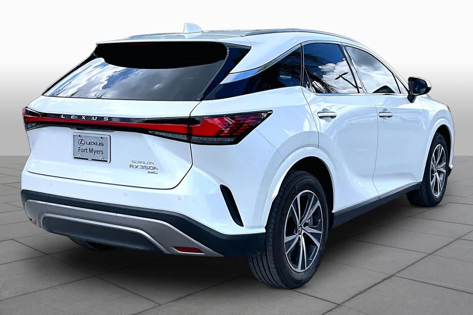 Used 2024 Lexus RX 350h w/ Accessory Package (Z1) AWD/4WD image 12