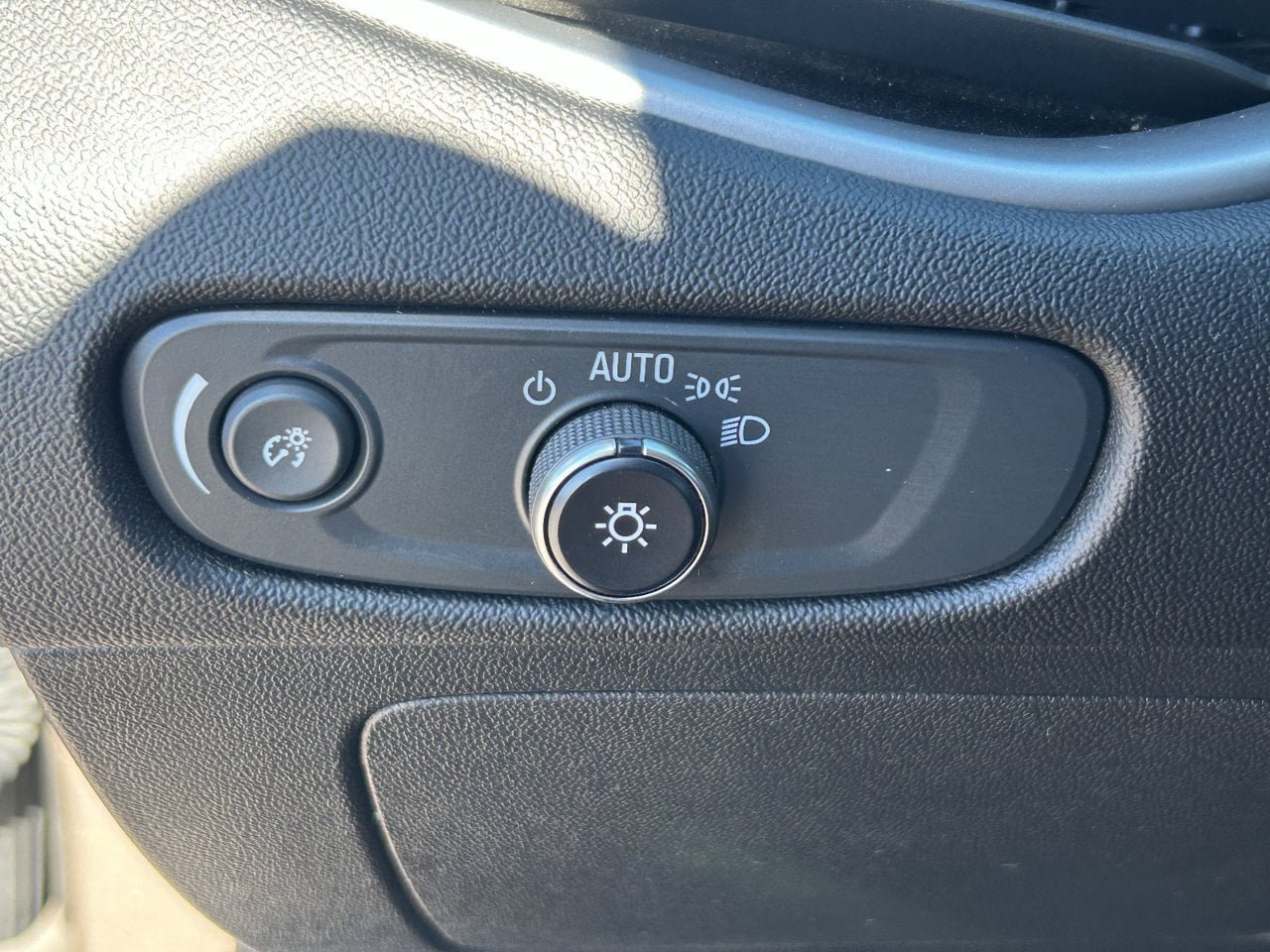 Used 2023 Chevrolet Malibu LT FWD image 31