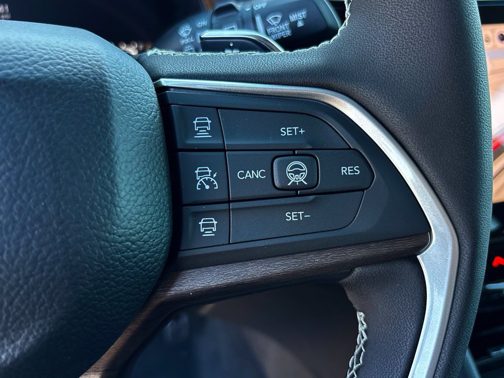 New 2027 Jeep Grand Cherokee Limited AWD/4WD image 15