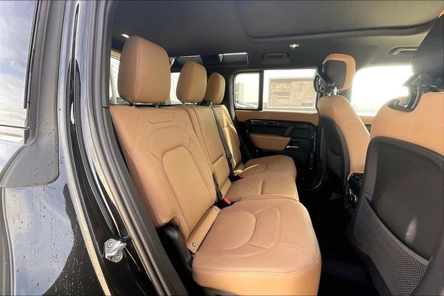New 2026 Land Rover Defender 110 X-Dynamic SE image 11