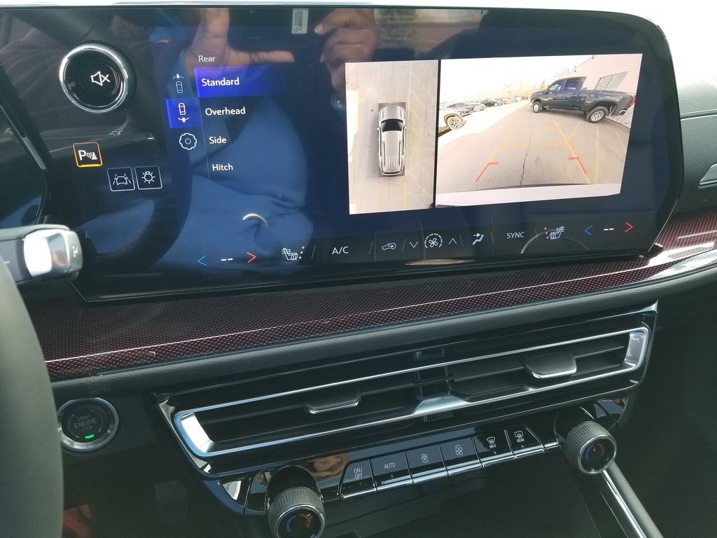 New 2026 Chevrolet Traverse Z71 w/ Enhanced Driving Package image 28