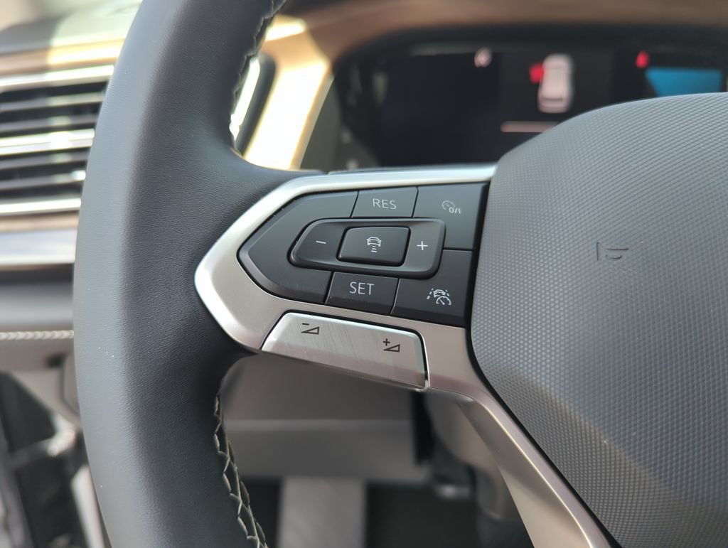 Used 2024 Volkswagen Atlas SE FWD image 44