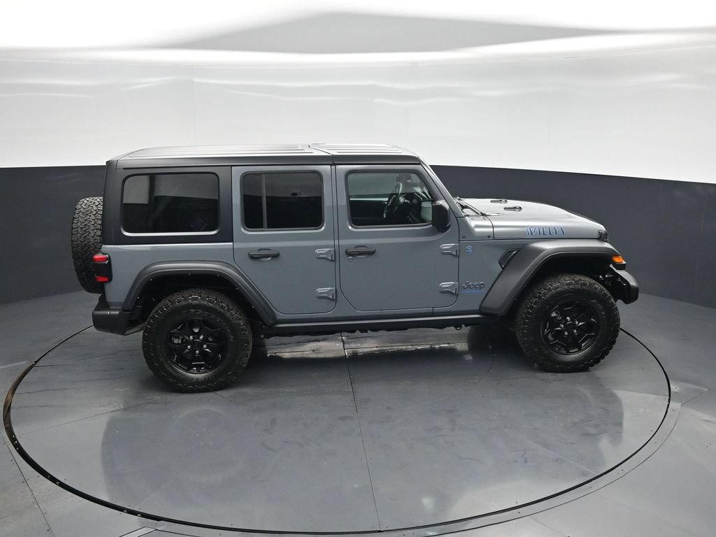 Used 2024 Jeep Wrangler Unlimited AWD/4WD image 39