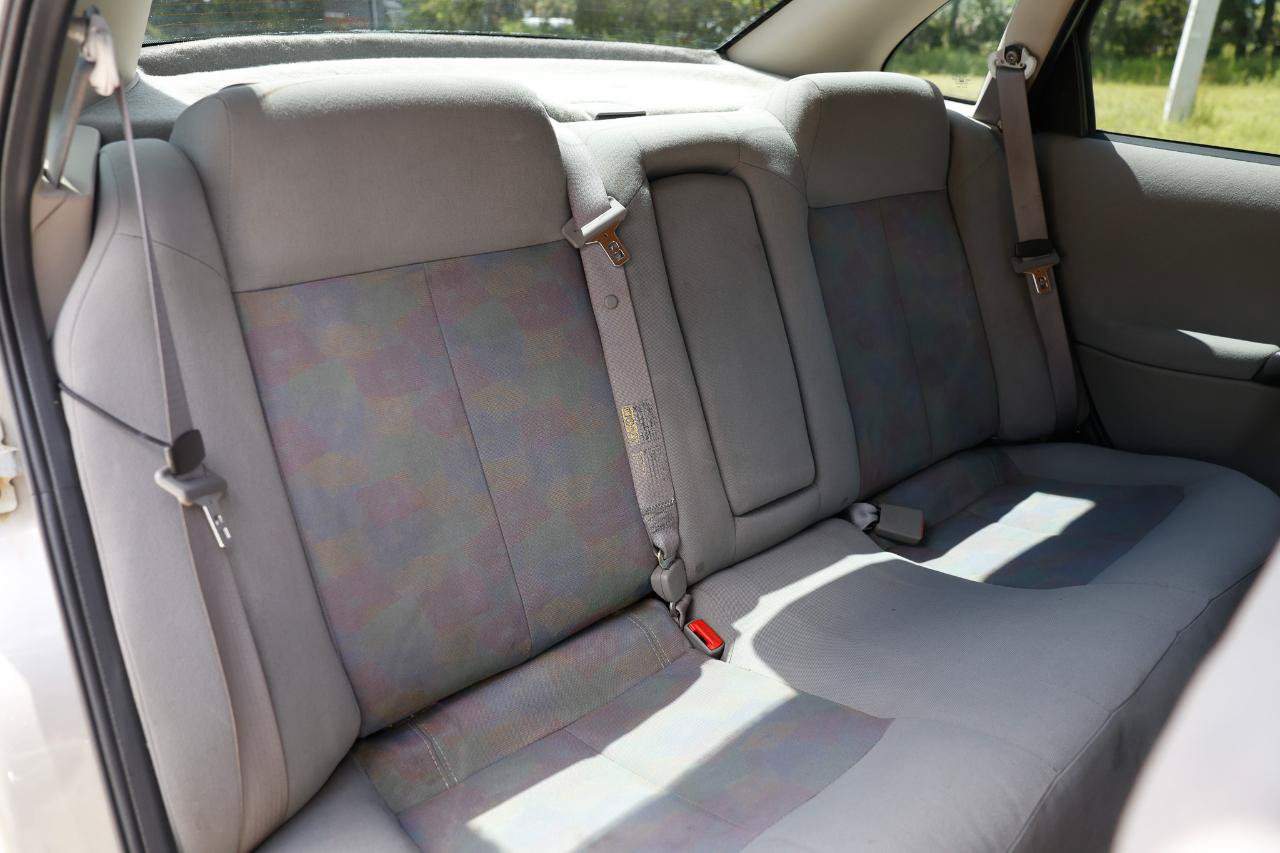 Used 2003 Saturn L-Series L200 w/ Audio Pkg I FWD image 14