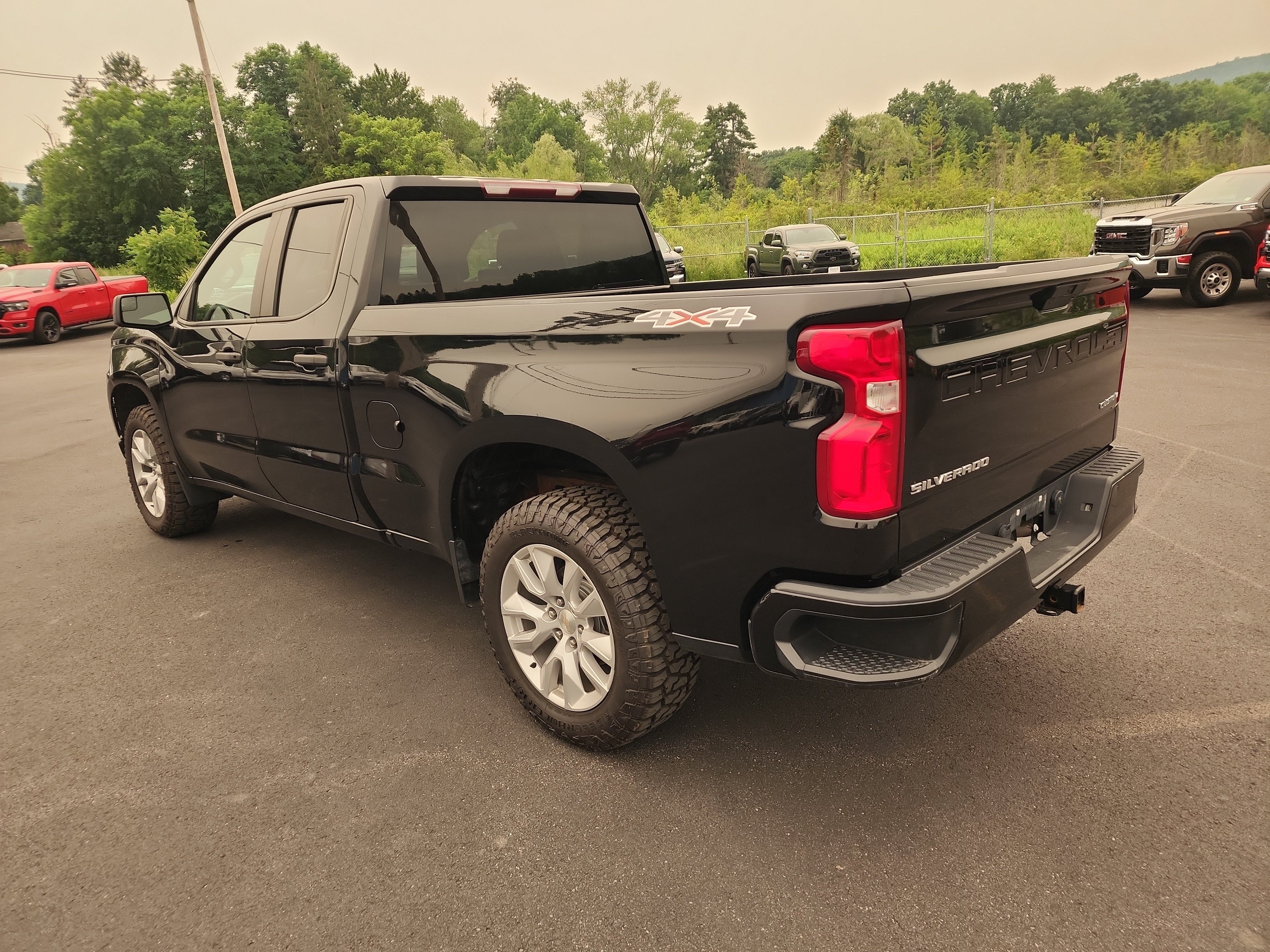 Certified 2022 Chevrolet Silverado 1500 Custom AWD/4WD image 6