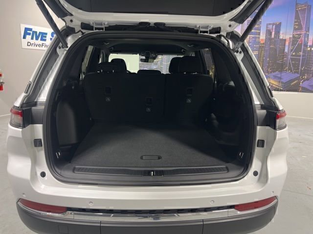 New 2025 Jeep Grand Cherokee Laredo w/ Luxury Tech Group I image 24