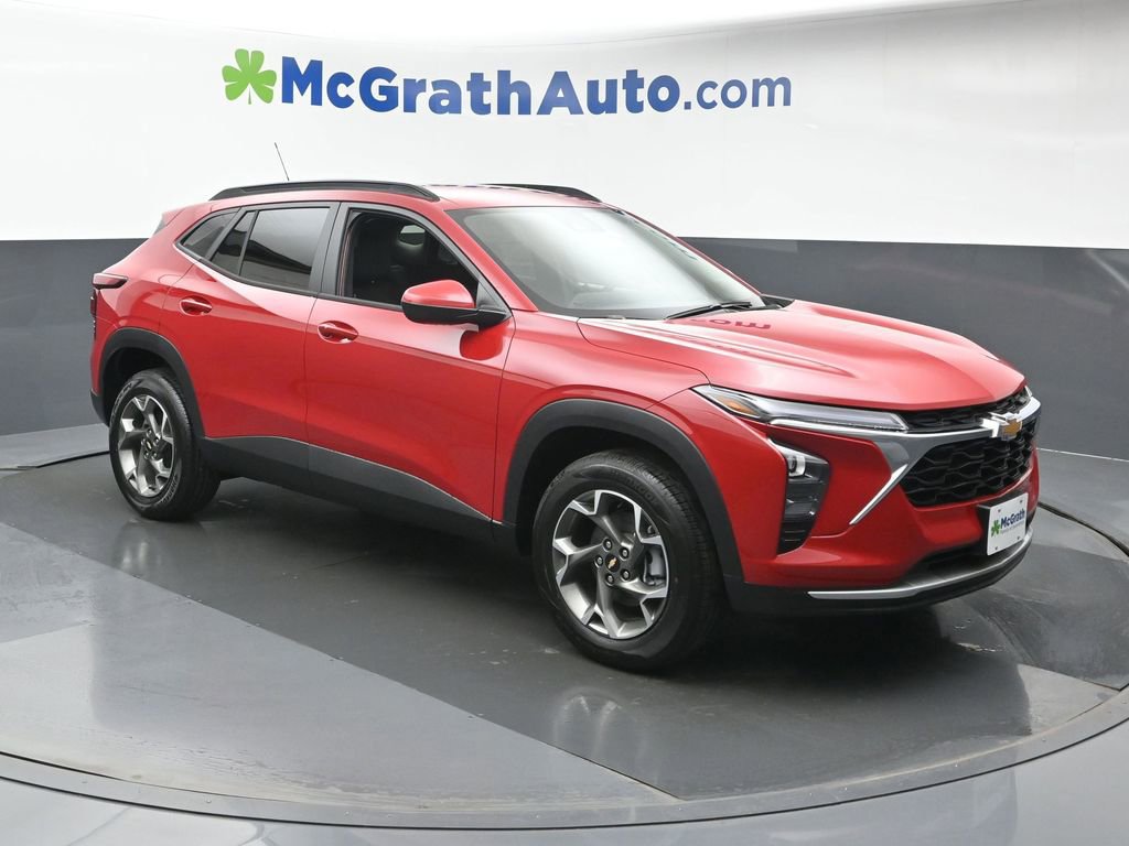 New 2026 Chevrolet Trax LT w/ Driver Confidence Package image 2