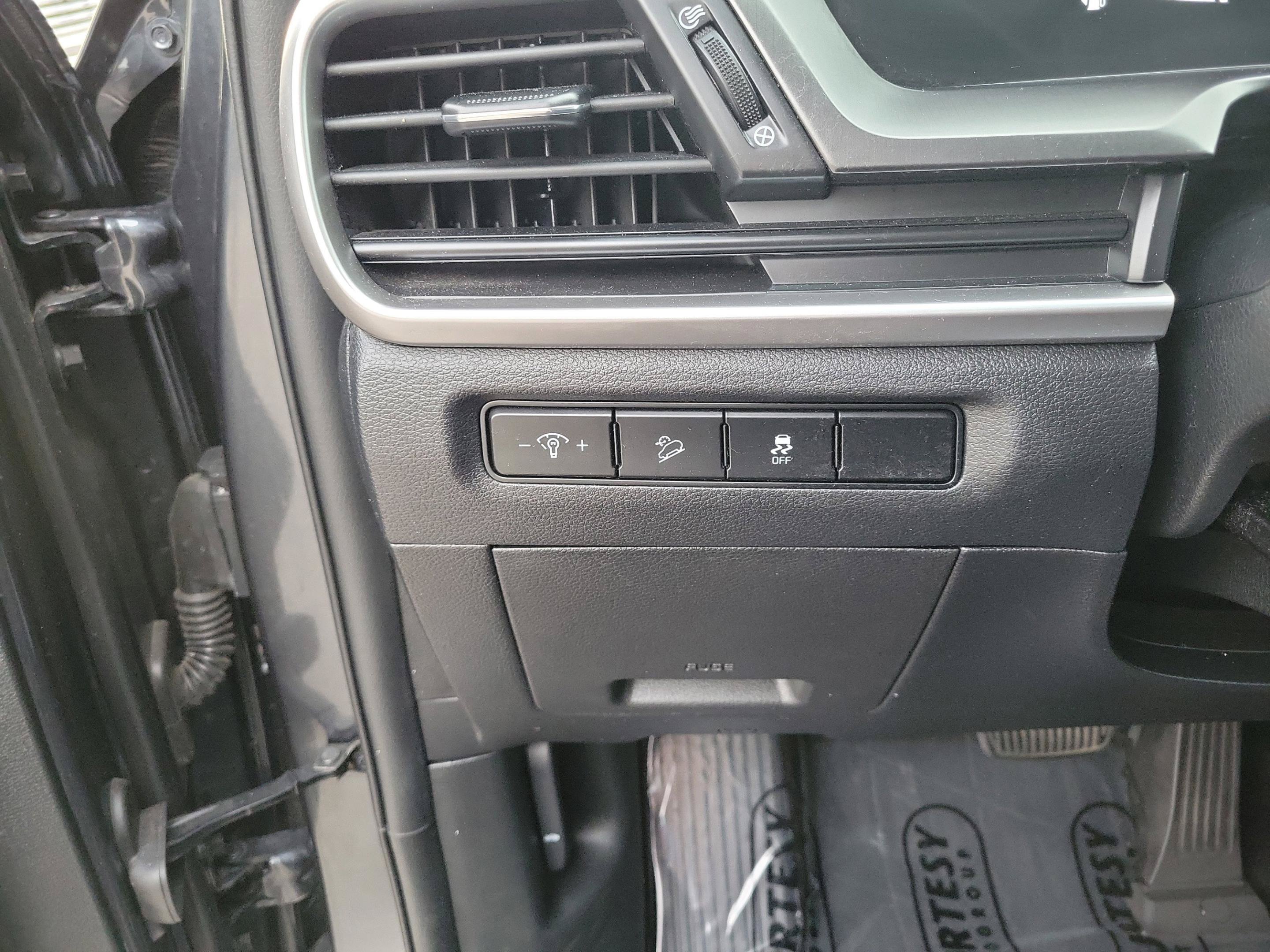 Used 2023 Kia Telluride LX FWD image 20