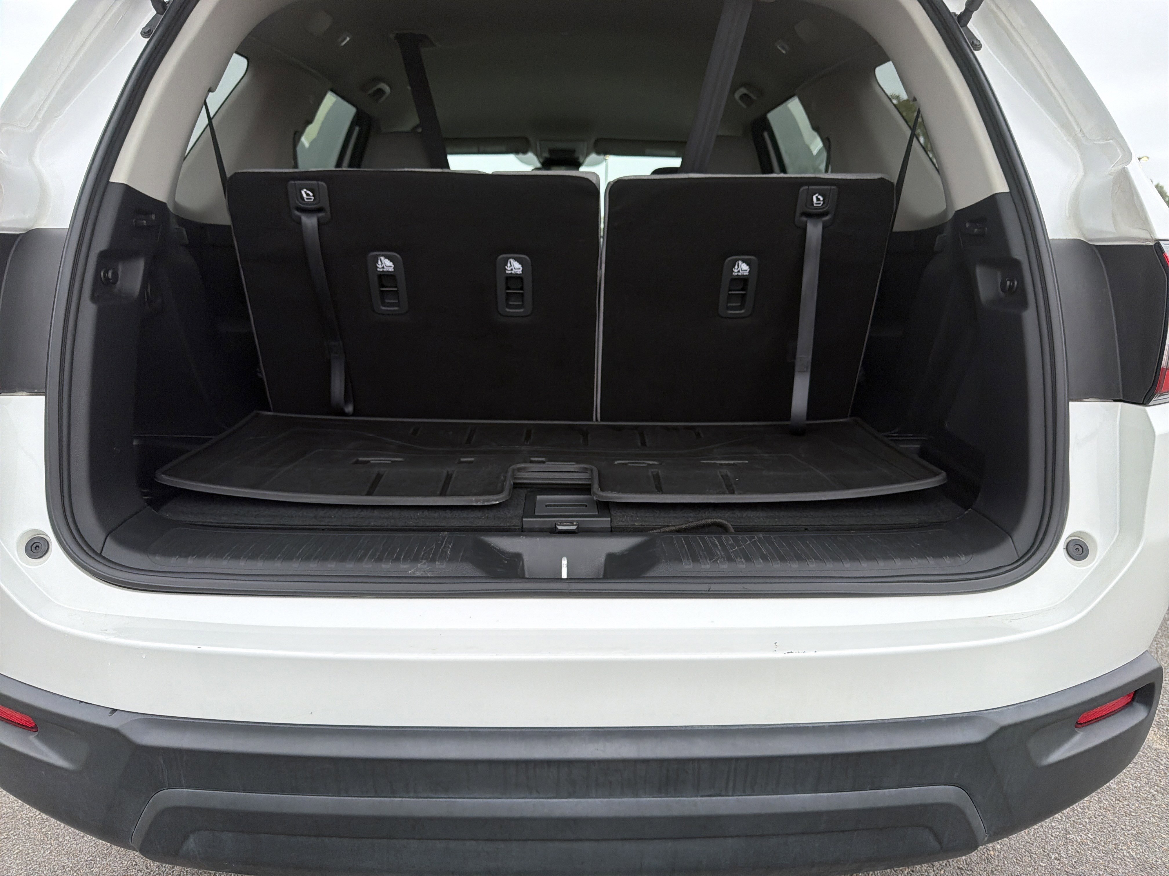 Certified 2024 Honda Pilot LX image 9