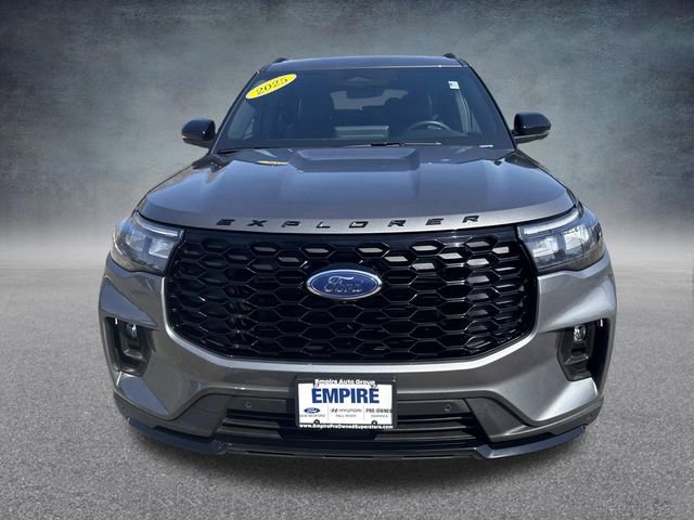 Used 2025 Ford Explorer ST-Line image 13