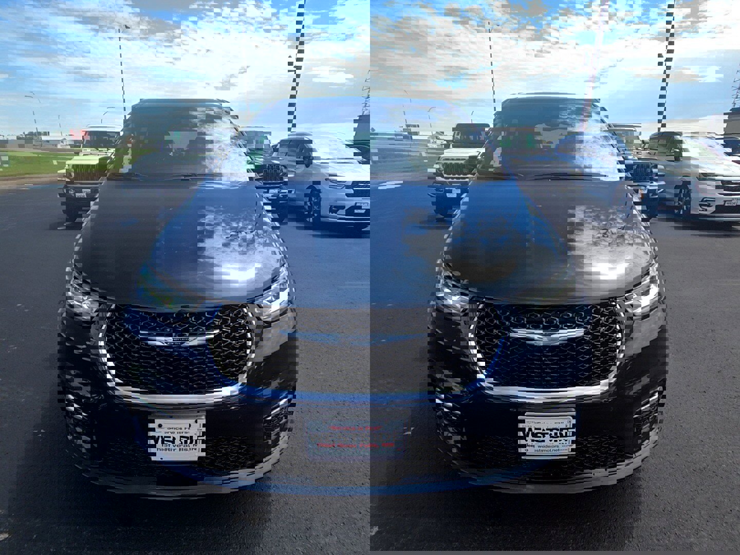 New 2025 Chrysler Pacifica Select image 2