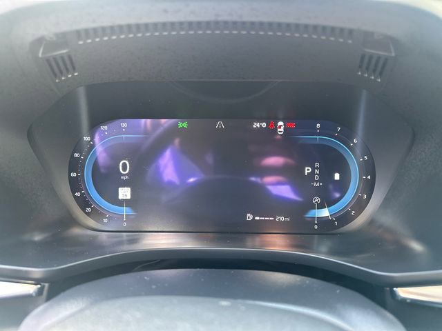Used 2024 Volvo XC60 B5 Core image 30