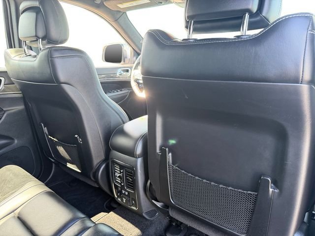 Used 2015 Jeep Grand Cherokee SRT AWD/4WD image 18