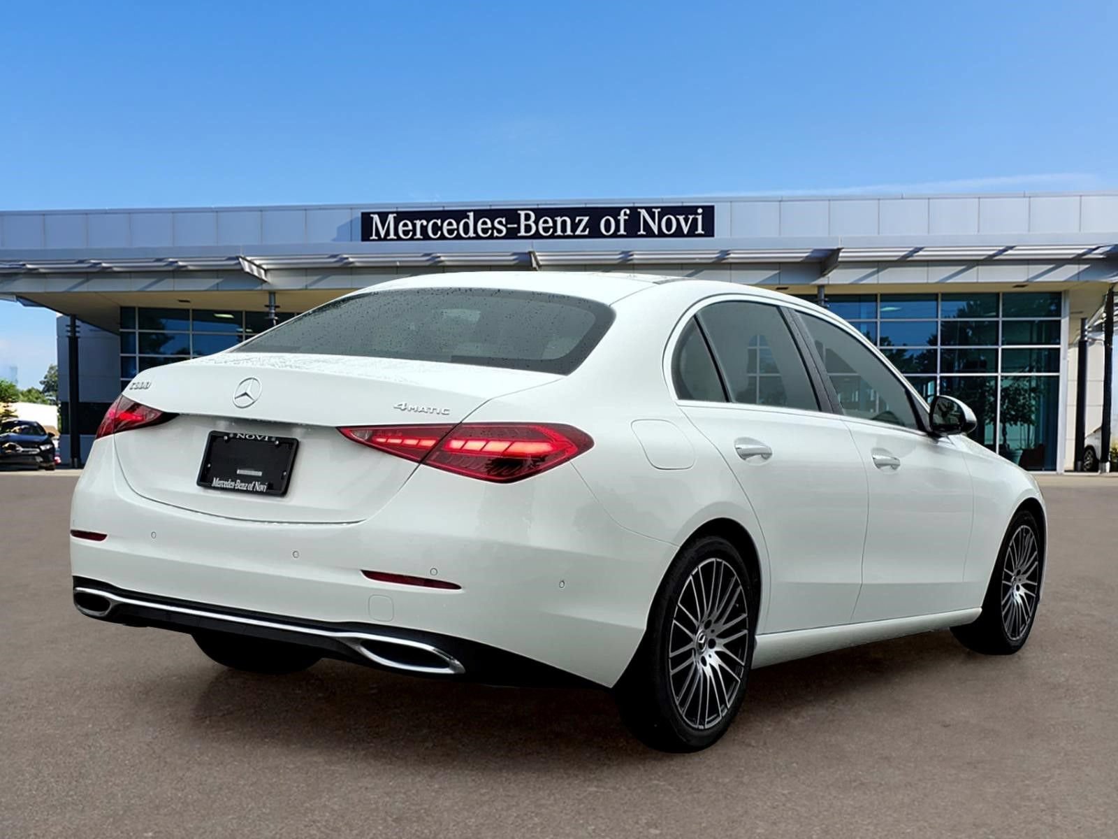 Used 2025 Mercedes-Benz C 300 4MATIC Sedan image 5