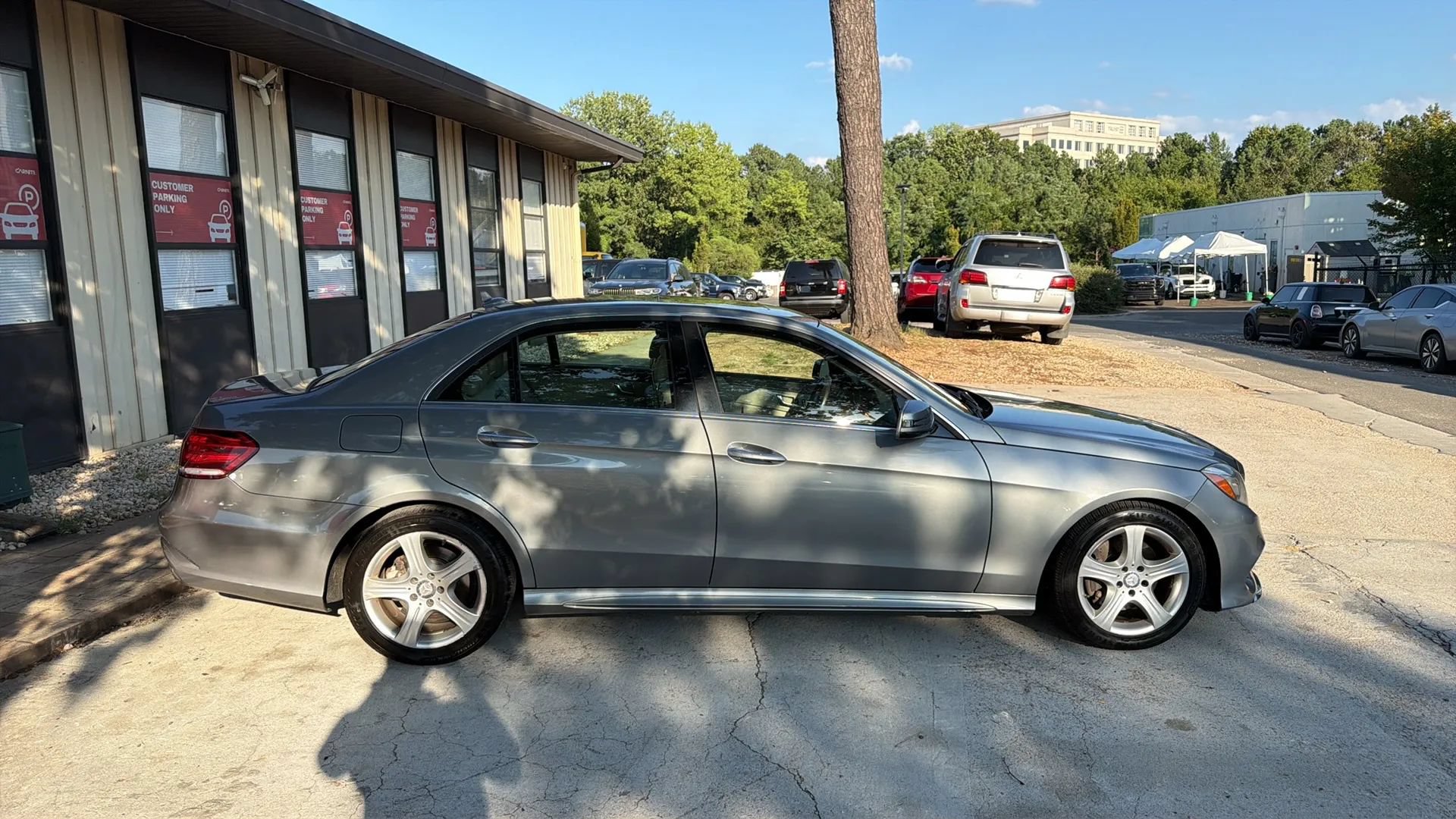 Used 2014 Mercedes-Benz E 350 4MATIC Sedan image 10