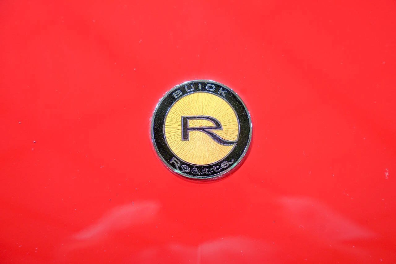 Used 1988 Buick Reatta Coupe FWD image 21