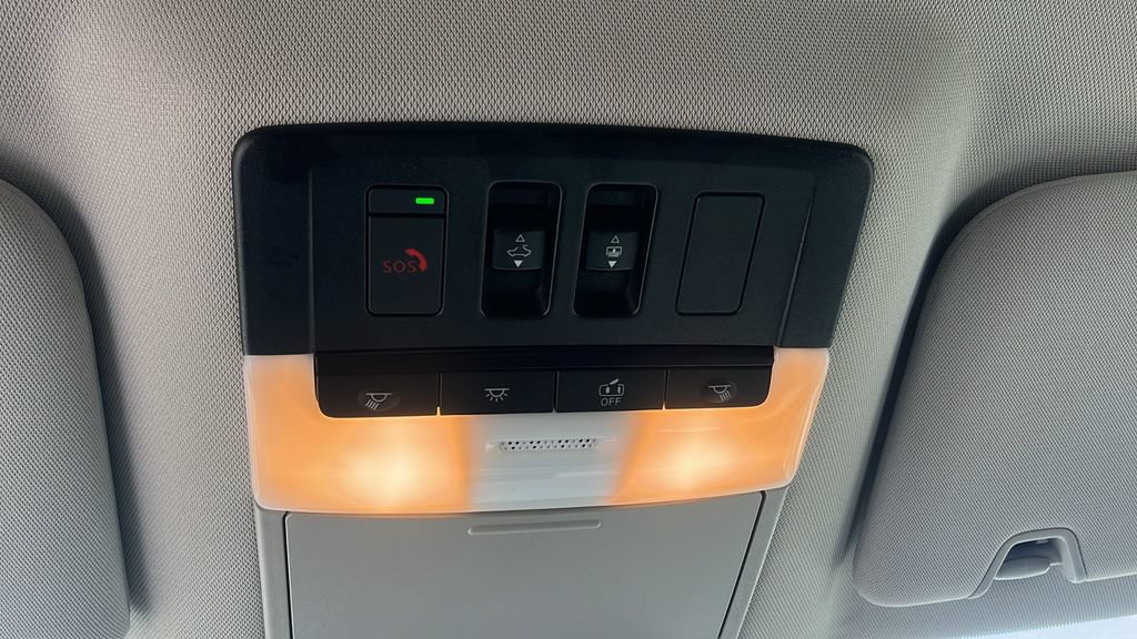 Used 2023 Nissan Pathfinder Platinum AWD/4WD image 18
