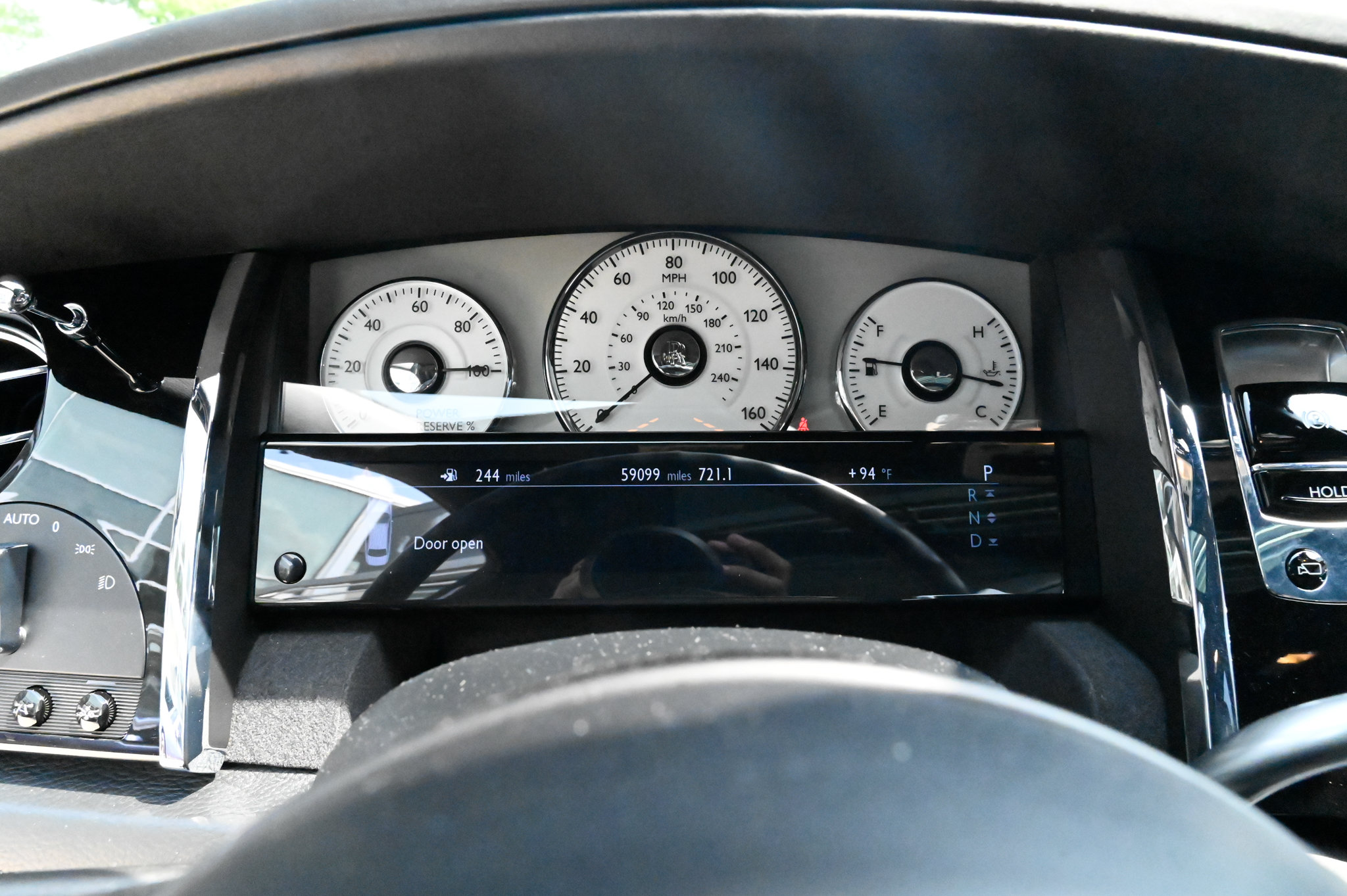Used 2013 Rolls-Royce Ghost RWD image 32