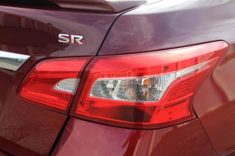 Used 2018 Nissan Sentra SR w/ Premium Package (P02) FWD image 13