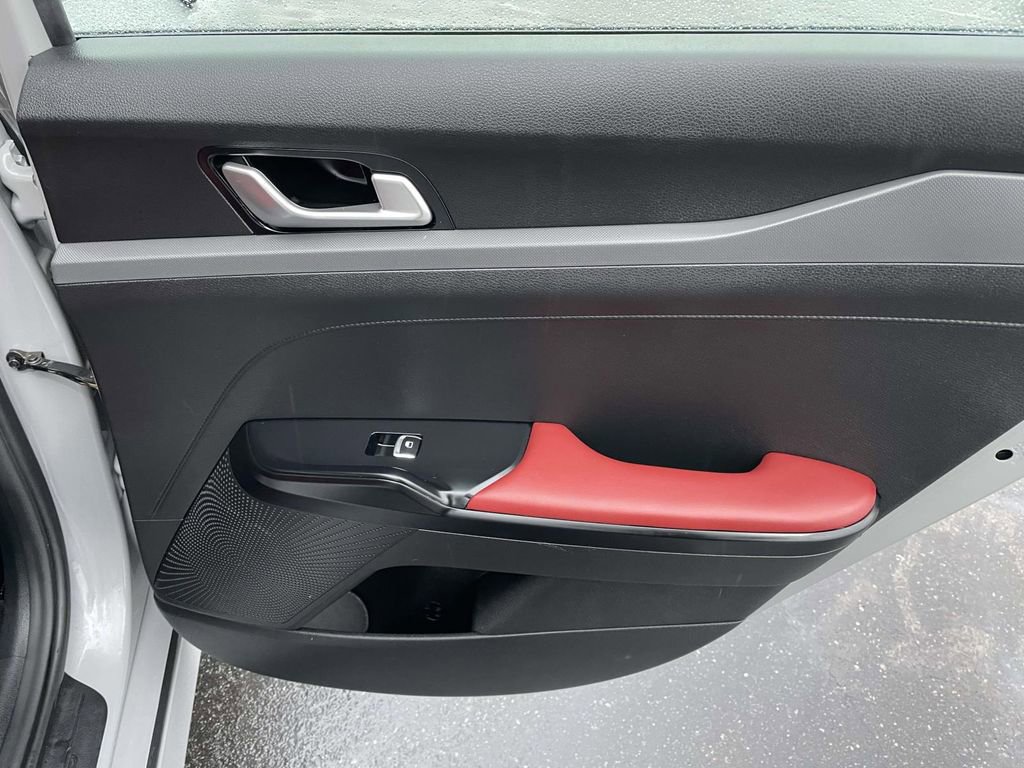 Used 2023 Kia K5 GT-Line image 45