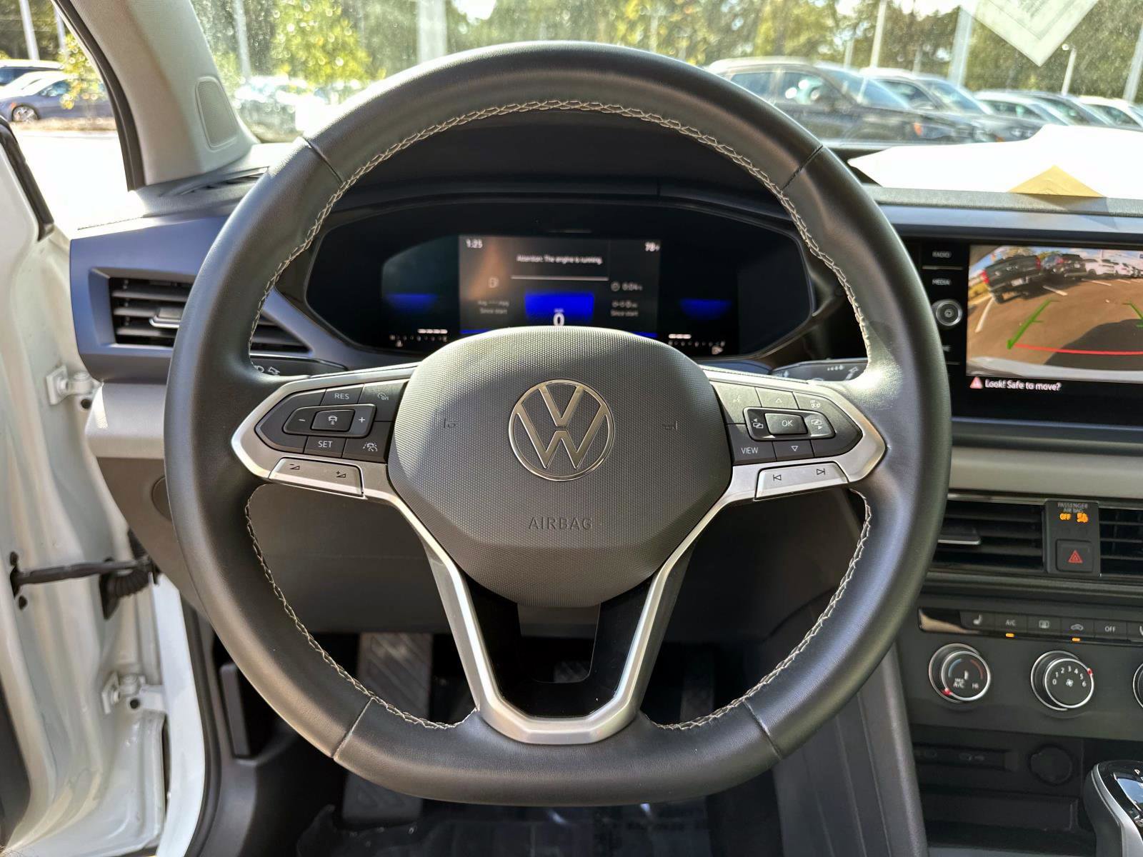 Certified 2022 Volkswagen Taos SE image 24