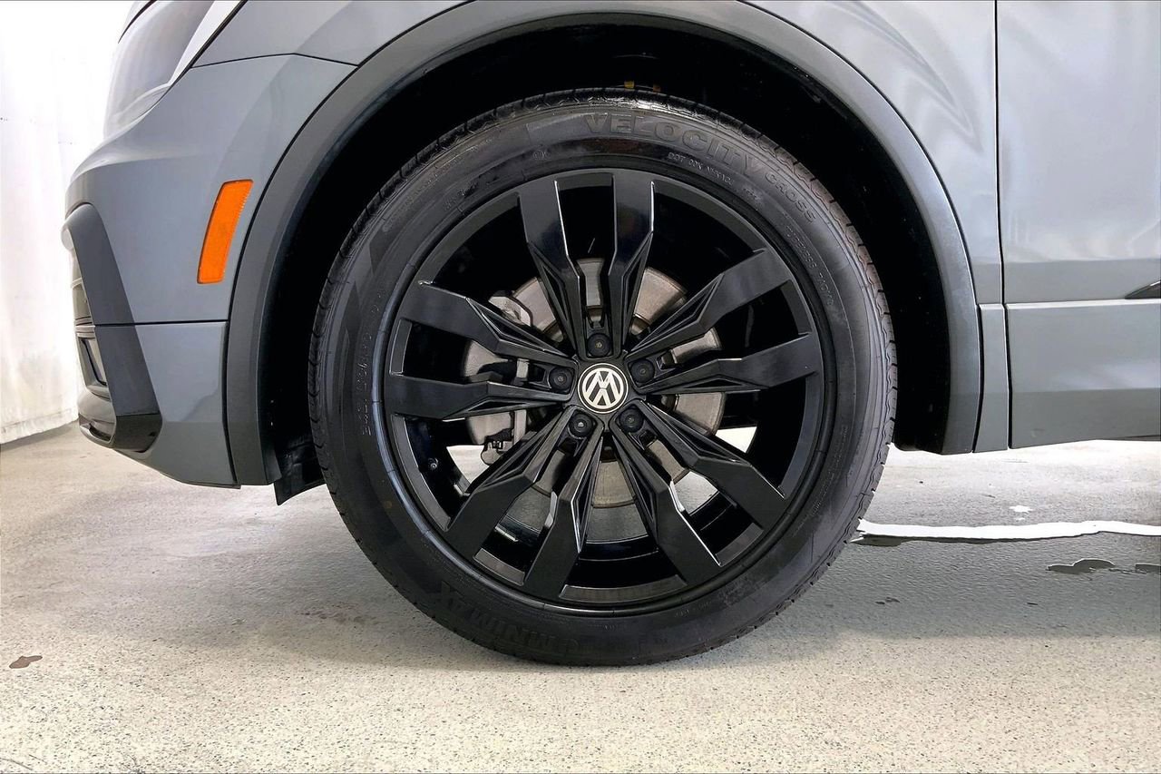 Used 2021 Volkswagen Tiguan SE R-Line FWD image 8