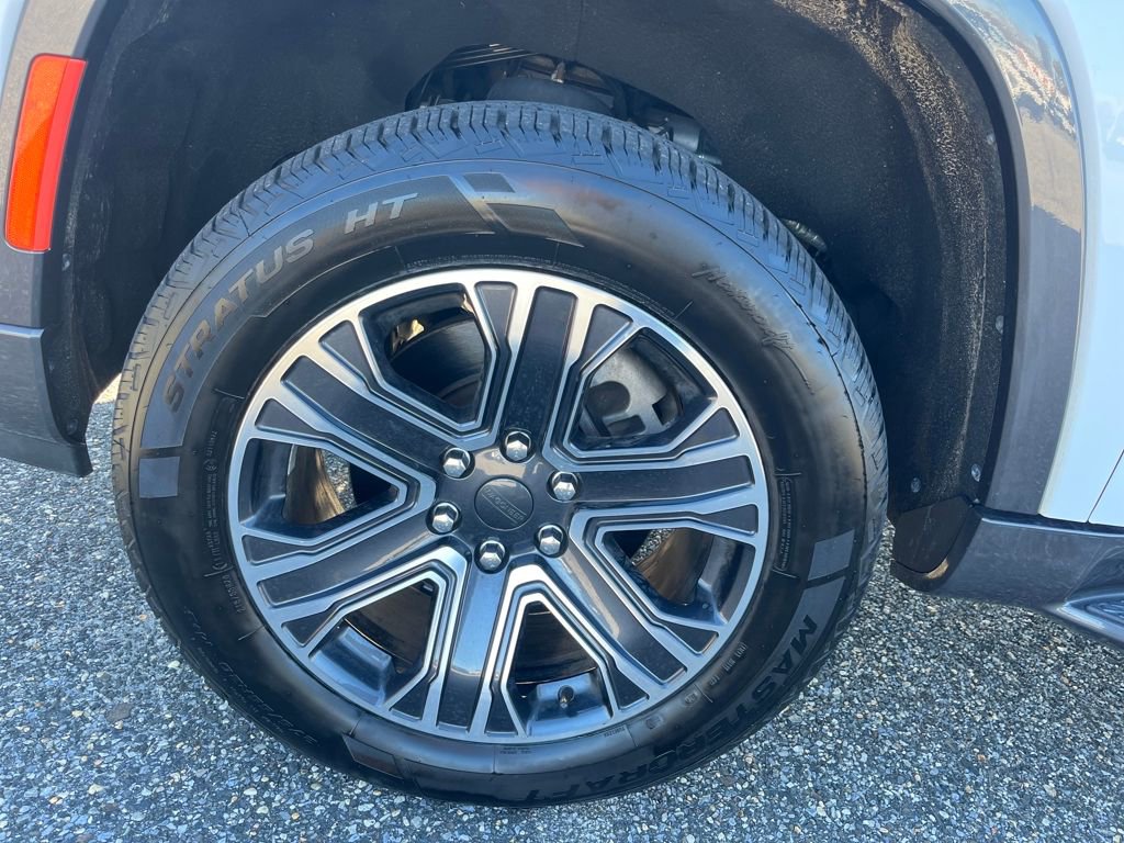 Used 2022 Jeep Wagoneer Series III w/ Flexible Seating Group image 25