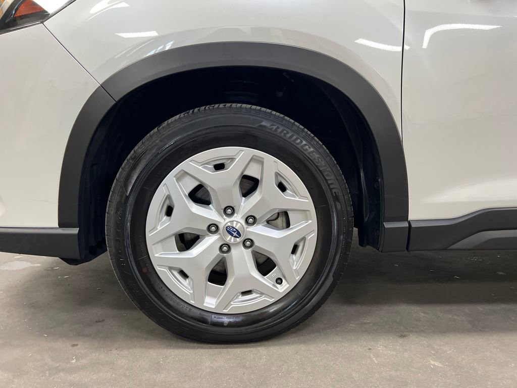 Used 2023 Subaru Forester AWD/4WD image 29
