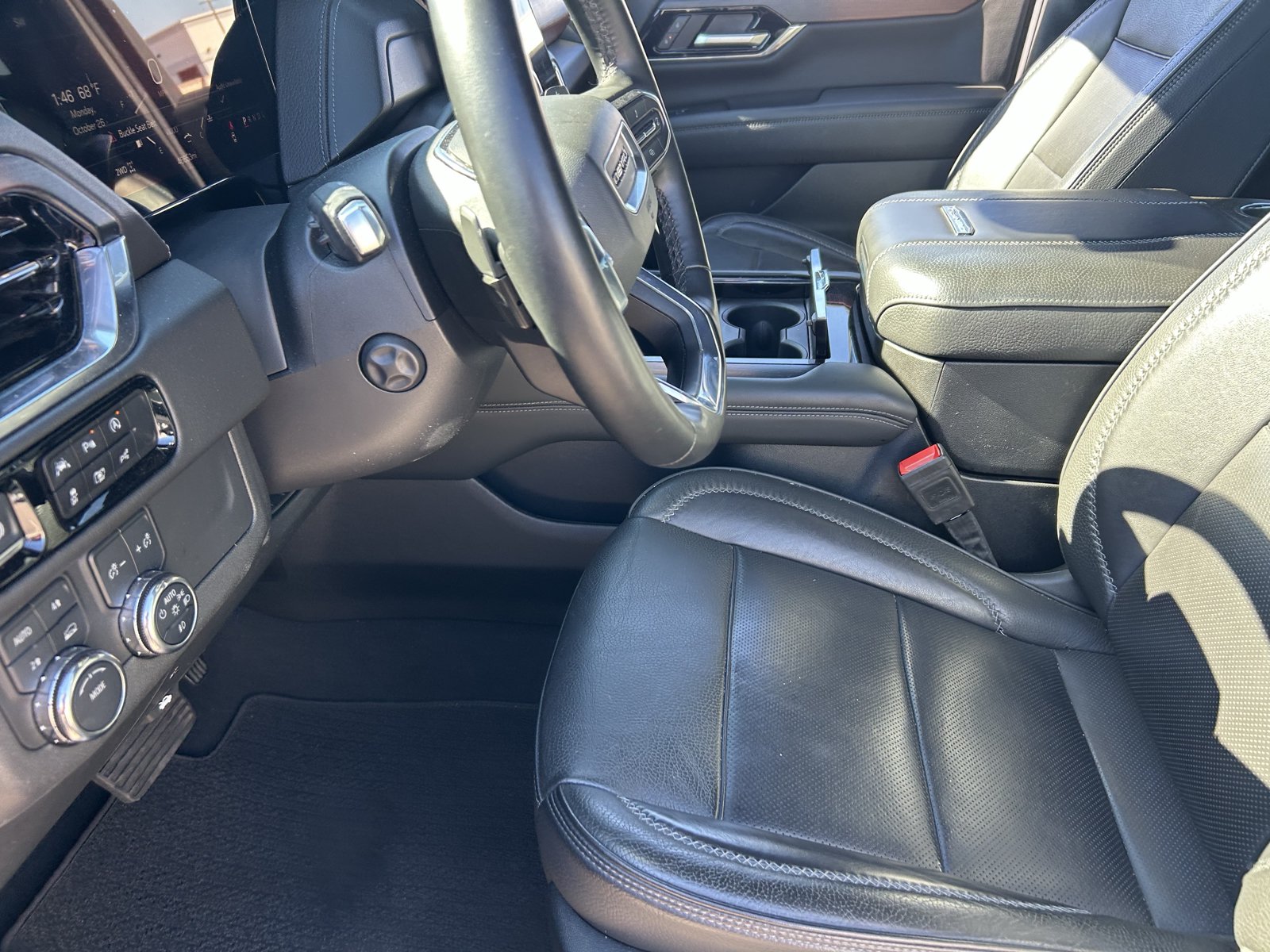 Certified 2025 GMC Yukon Denali AWD/4WD image 14