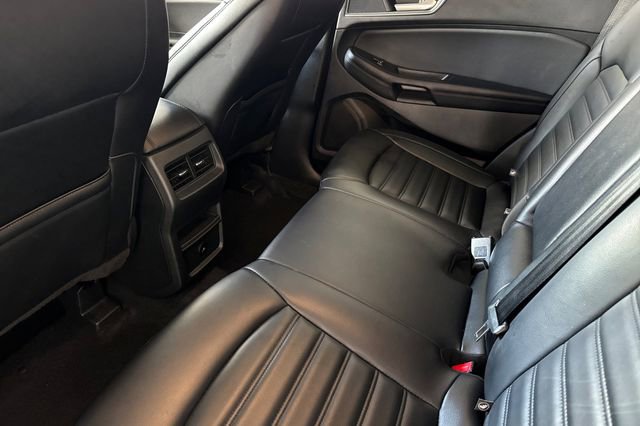 Used 2024 Ford Edge SEL image 14