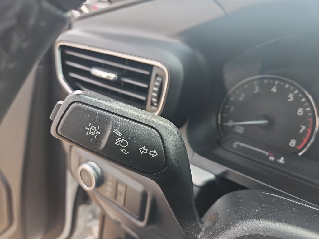 Used 2022 Ford Explorer XLT w/ Equipment Group 202A RWD image 14