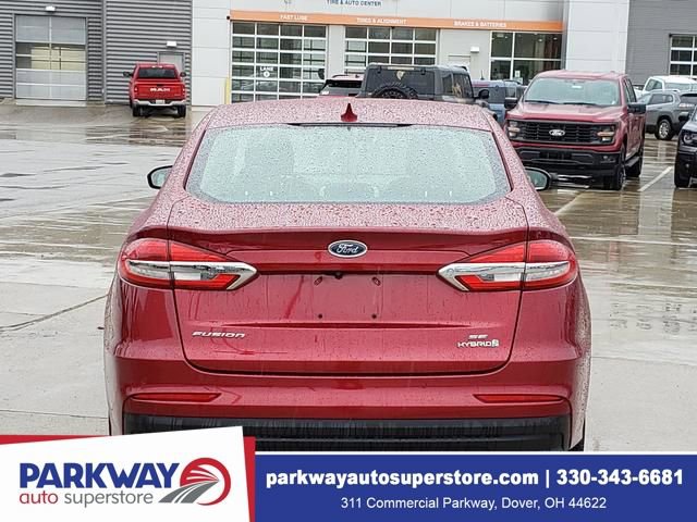 Used 2019 Ford Fusion SE FWD image 5