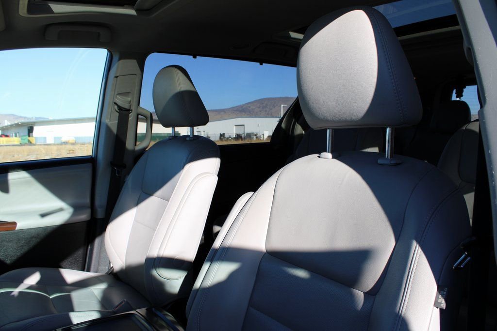 Used 2019 Toyota Sienna Limited w/ Carpet Mat Package AWD/4WD image 14