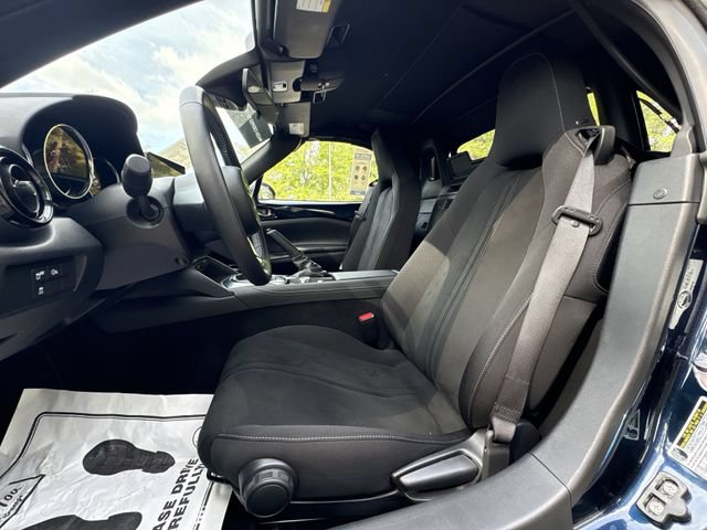 Certified 2025 MAZDA MX-5 Miata Club RWD image 11