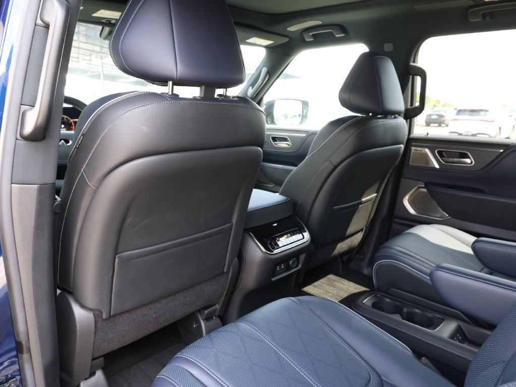 Certified 2026 INFINITI QX80 4WD w/ Sport Exterior Package image 21