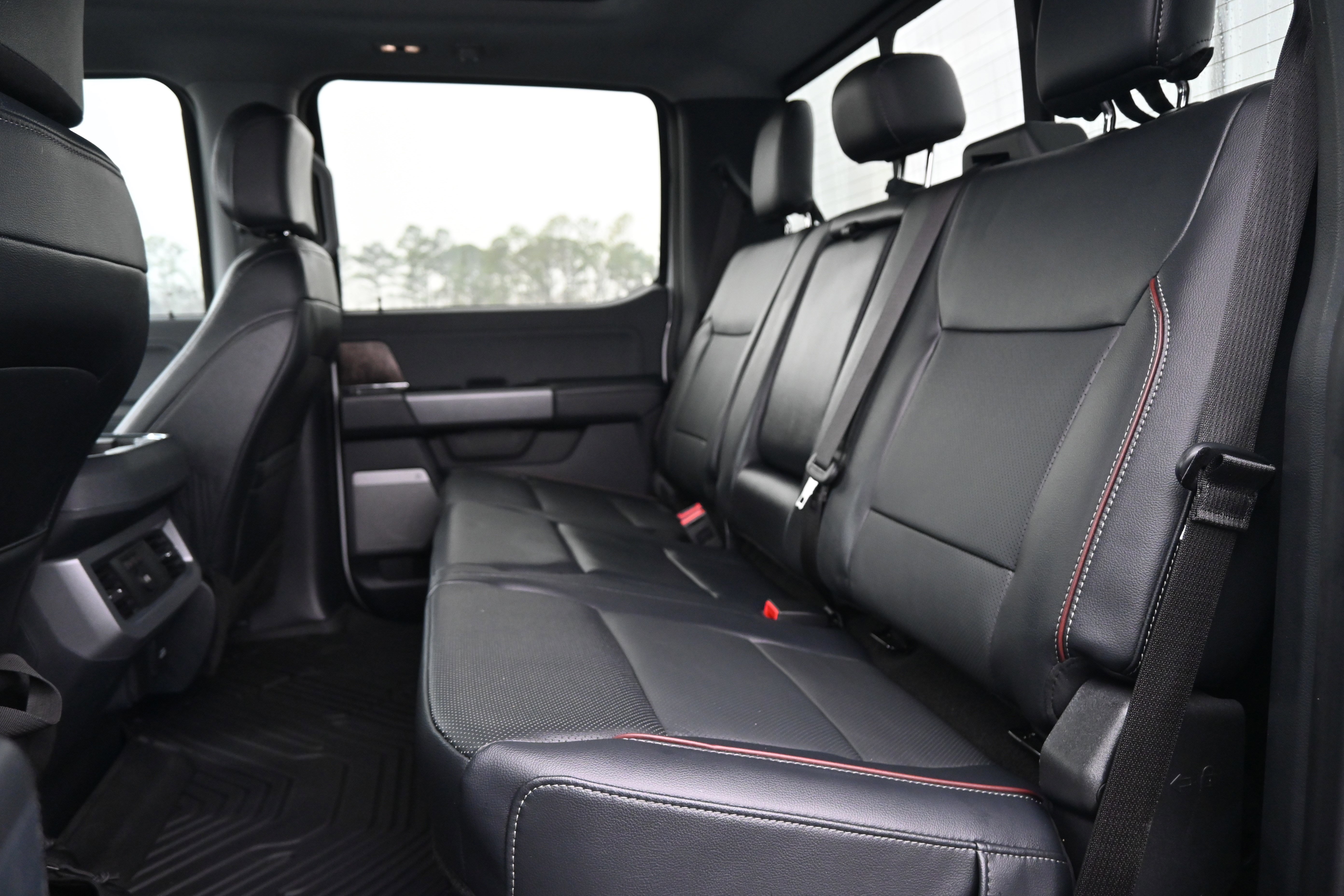 Used 2024 Ford F250 Lariat w/ Lariat Ultimate Package image 31