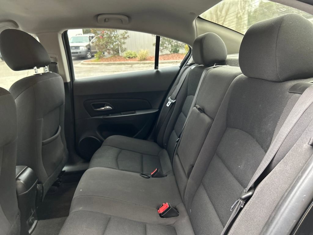 Used 2016 Chevrolet Cruze LT image 9