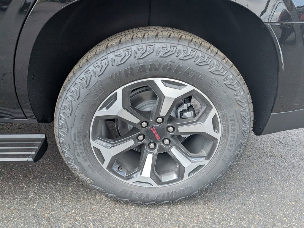 New 2026 GMC Yukon AT4 w/ AT4 Premium Plus Package AWD/4WD image 27
