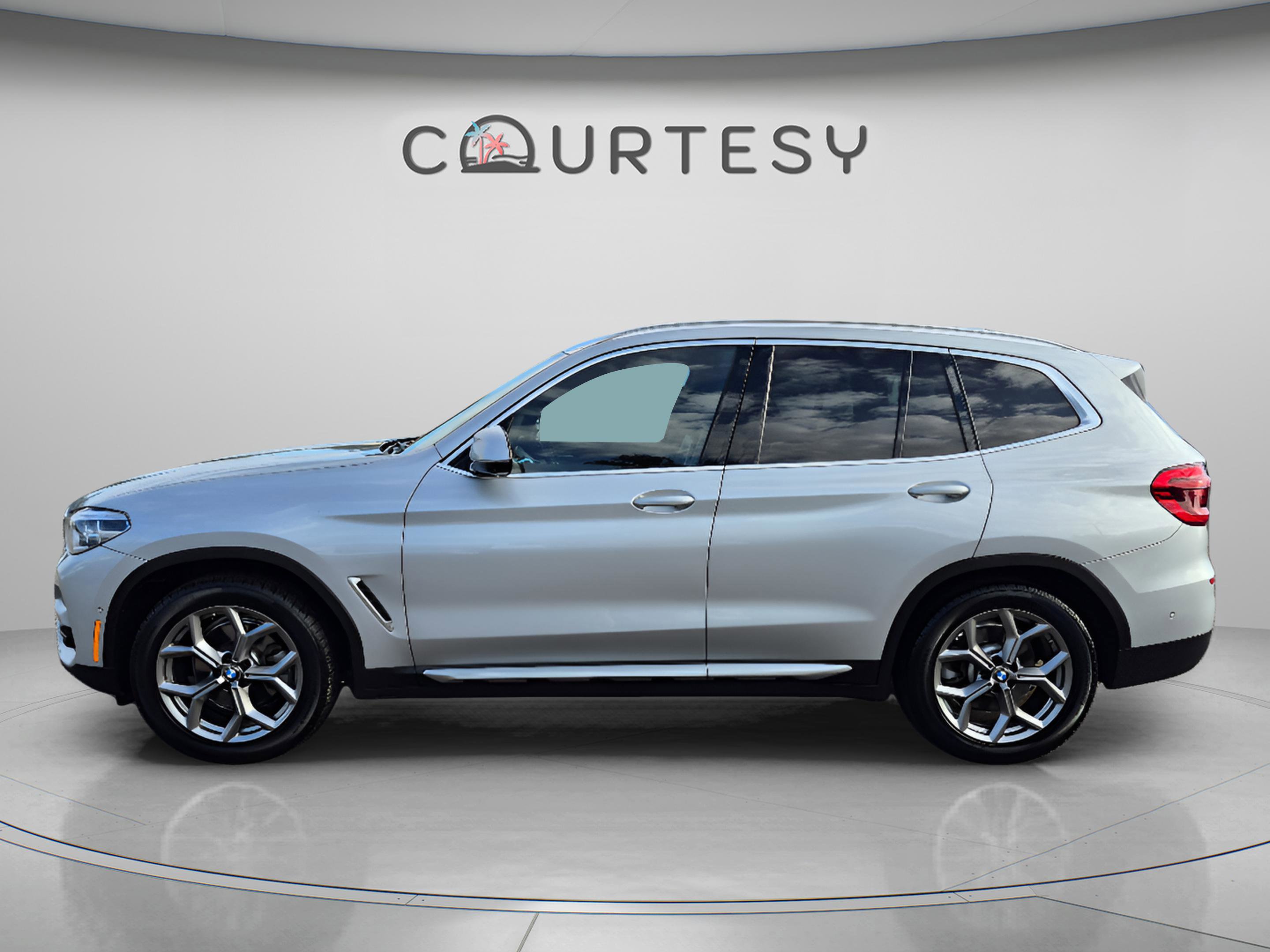 Used 2021 BMW X3 sDrive30i w/ Executive Package RWD image 2