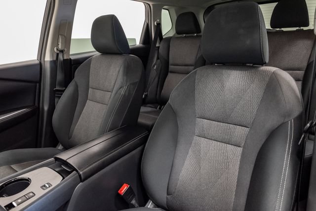 Used 2024 Nissan Rogue SV FWD image 9