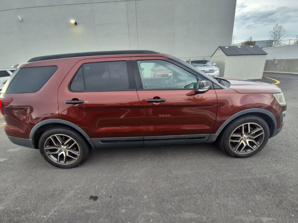 Used 2016 Ford Explorer Sport w/ Equipment Group 401A AWD/4WD image 4